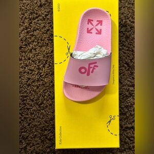🔥NWB- FULL INCLUSION OFF-WHITE POOL SLIDES LIGHT PINK SIZE EU/25- US/8🤗